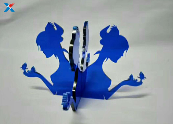 o azul coloriu 1mm que o laser acrílico feito sob encomenda do suporte PMMA cortou formas plásticas